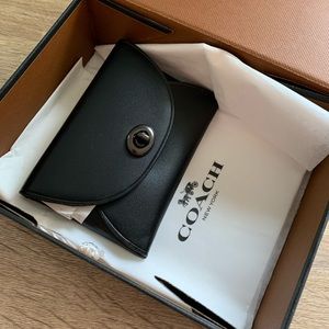Brand New Coach Black Leather Cardholder with turnlock